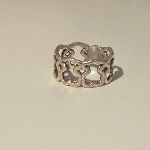 Elegant Silver Filigree Tous Ring